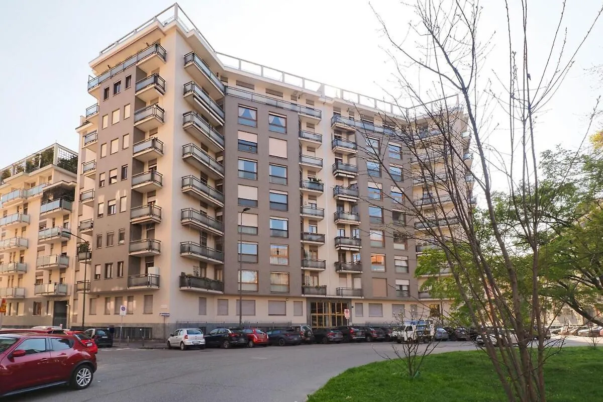 Quiet One Bedroom Near Tortona District Milan Apartment