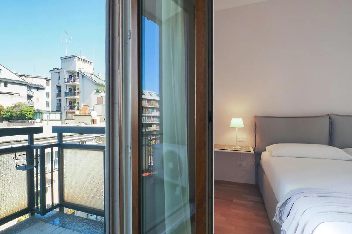 Apartment Quiet One Bedroom Near Tortona District Milan