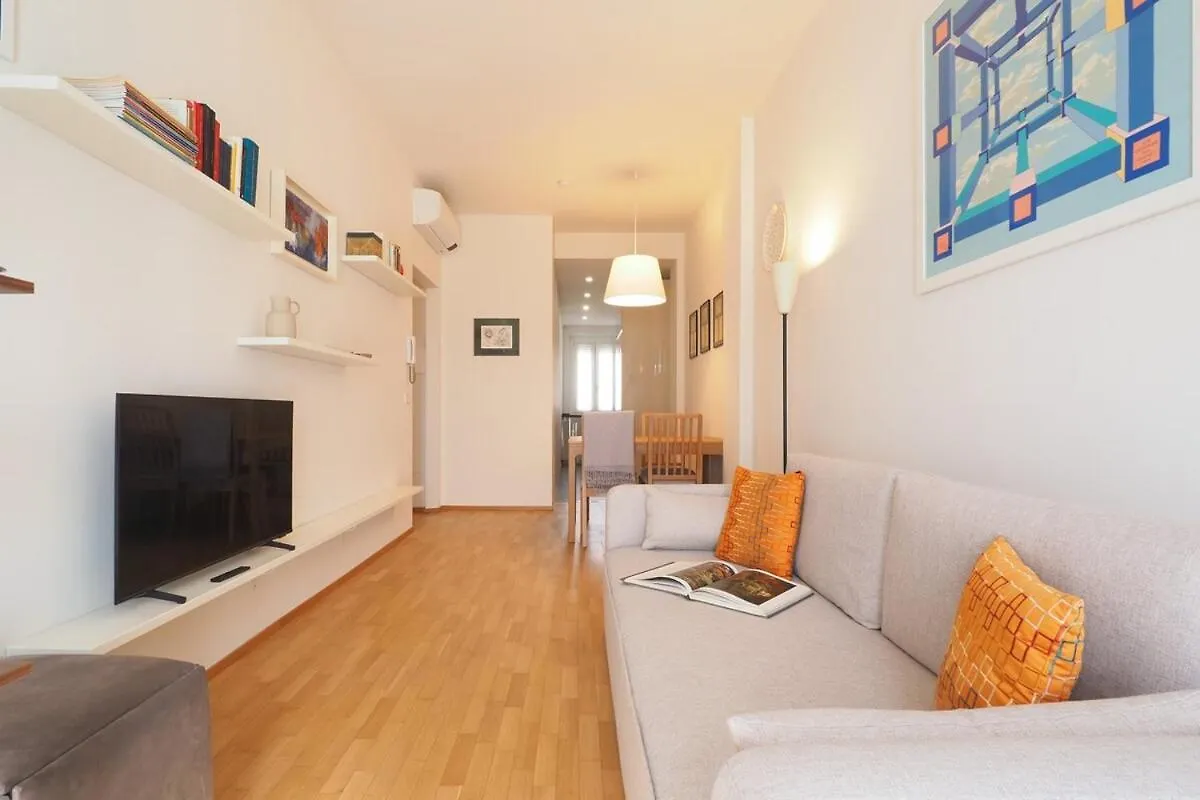 Quiet One Bedroom Near Tortona District Milan Apartment